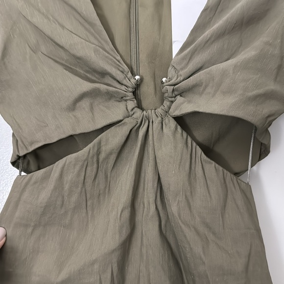 Brand New long sleeve Zara dress with cutouts - Picture 2 of 4